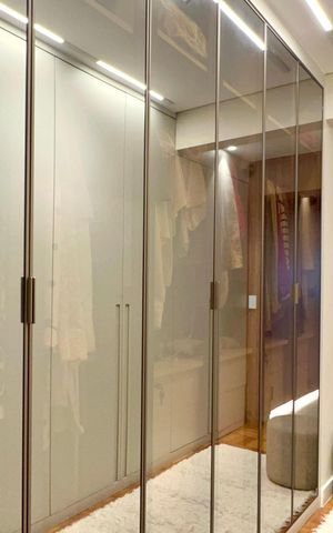 Apartamento para alugar com 180m², 3 quartos e 1 vaga Apartamento para alugar com 180m², 3 quartos e 1 vagaCloset da suíte