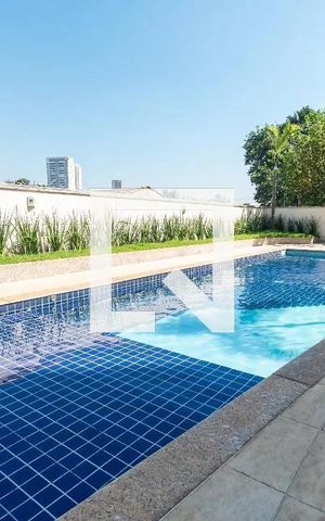 Apartamento à venda com 79m², 3 quartos e 2 vagas Apartamento à venda com 79m², 3 quartos e 2 vagasPiscina