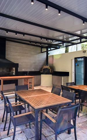 Apartamento à venda com 260m², 3 quartos e 4 vagasChurrasqueira
