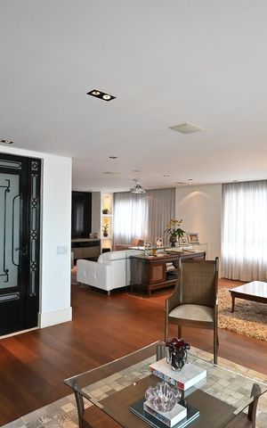 Apartamento à venda com 260m², 3 quartos e 4 vagasSala