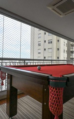 Apartamento à venda com 260m², 3 quartos e 4 vagasVaranda