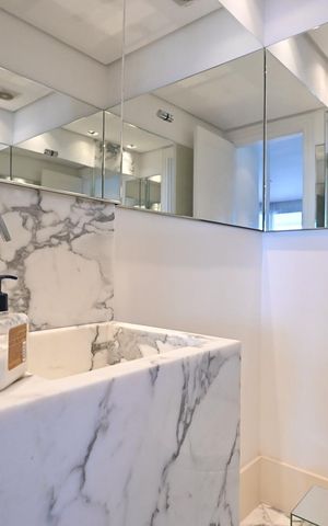 Apartamento à venda com 260m², 3 quartos e 4 vagasLavabo