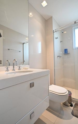 Apartamento à venda com 260m², 3 quartos e 4 vagasBanheiro da Suíte  3