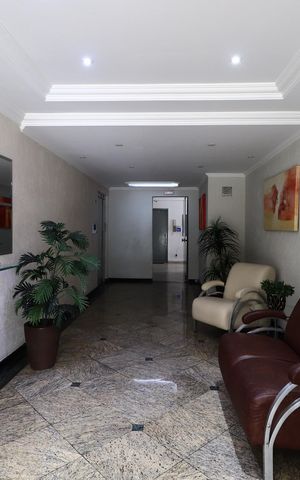 Apartamento para alugar com 65m², 2 quartos e 1 vagaHall social