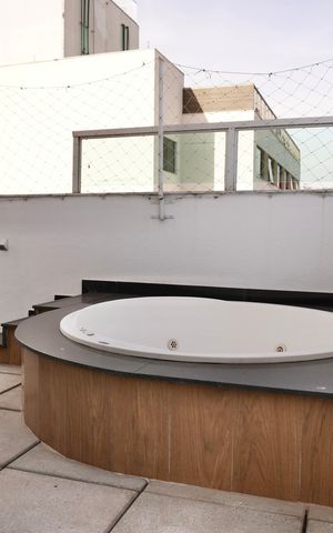 Apartamento à venda com 160m², 3 quartos e 3 vagas Apartamento à venda com 160m², 3 quartos e 3 vagasÁrea externa