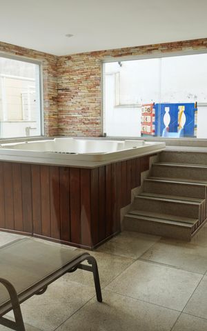 Apartamento à venda com 160m², 3 quartos e 3 vagas Apartamento à venda com 160m², 3 quartos e 3 vagasÁrea comum - Sauna