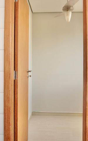 Apartamento à venda com 160m², 3 quartos e 3 vagas Apartamento à venda com 160m², 3 quartos e 3 vagasÁrea de Serviço