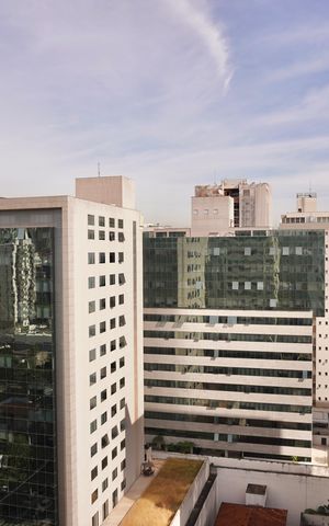 Apartamento à venda com 160m², 3 quartos e 3 vagas Apartamento à venda com 160m², 3 quartos e 3 vagasÁrea externa - vista