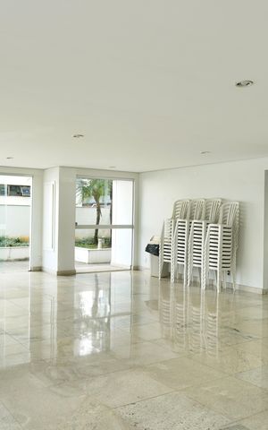 Apartamento à venda com 160m², 3 quartos e 3 vagas Apartamento à venda com 160m², 3 quartos e 3 vagasÁrea comum - Salão de festas
