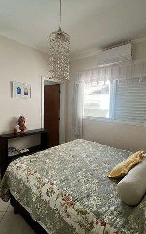 Casa de condomínio à venda com 260m², 4 quartos e sem vaga