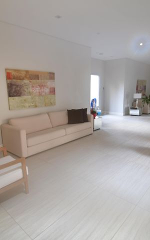 Apartamento à venda com 130m², 3 quartos e 3 vagasHall social