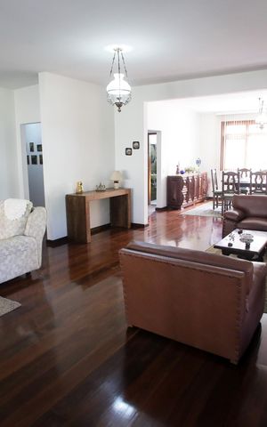 Casa à venda com 285m², 3 quartos e 5 vagasSala de Estar