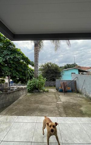 Casa à venda com 230m², 4 quartos e 1 vaga