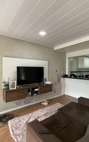 Casa à venda com 230m², 4 quartos e 1 vaga