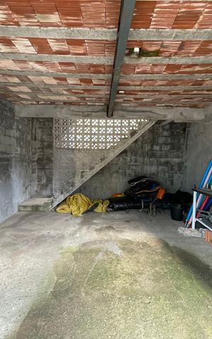 Casa à venda com 230m², 4 quartos e 1 vaga
