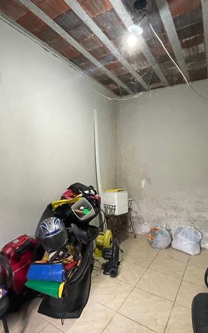 Casa à venda com 230m², 4 quartos e 1 vaga