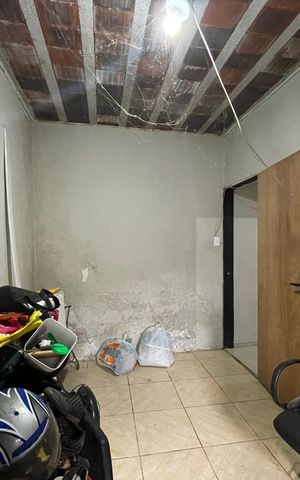 Casa à venda com 230m², 4 quartos e 1 vaga