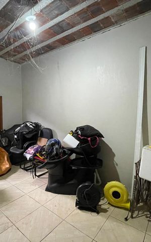 Casa à venda com 230m², 4 quartos e 1 vaga
