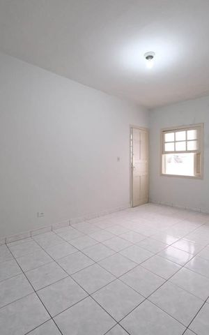 Casa para alugar com 50m², 1 quarto e sem vagaSuíte