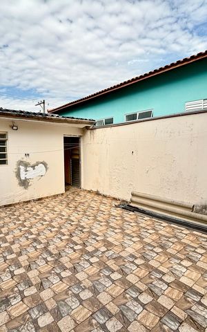 Casa para alugar com 100m², 3 quartos e sem vagaÁrea externa