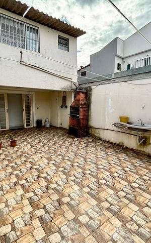 Casa para alugar com 100m², 3 quartos e sem vagaÁrea externa