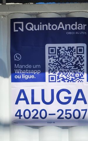 Casa para alugar com 140m², 2 quartos e 1 vaga Casa para alugar com 140m², 2 quartos e 1 vagaFachada