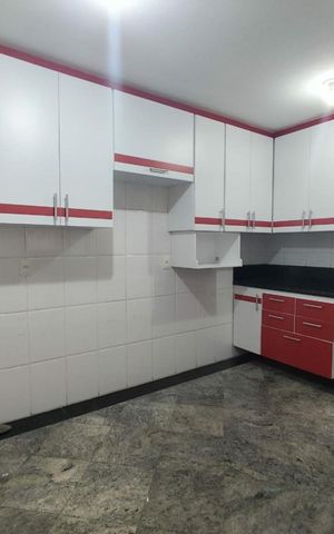 Casa à venda com 108m², 3 quartos e 2 vagas