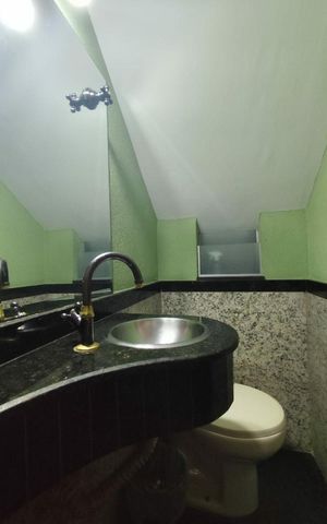 Casa à venda com 108m², 3 quartos e 2 vagas