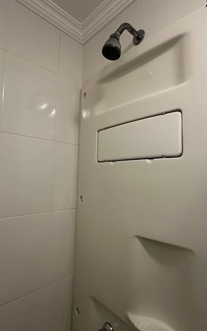 Apartamento à venda com 69m², 2 quartos e 1 vaga Apartamento à venda com 69m², 2 quartos e 1 vagaBanheiro