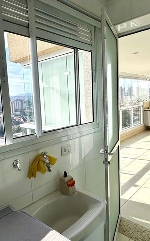 Apartamento à venda com 107m², 3 quartos e 3 vagasÁrea de Serviço