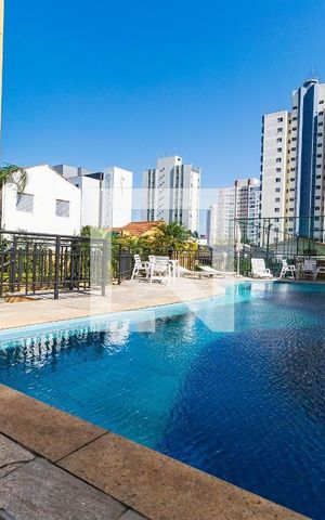 Apartamento à venda com 106m², 3 quartos e 2 vagas Apartamento à venda com 106m², 3 quartos e 2 vagasÁrea comum - Piscina