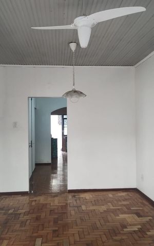 Casa à venda com 300m², 5 quartos e 2 vagas