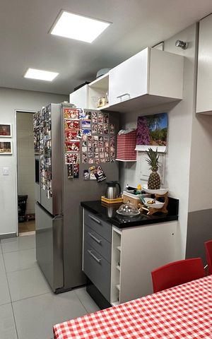 Casa à venda com 220m², 4 quartos e 2 vagas