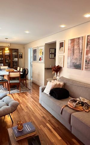 Casa à venda com 220m², 4 quartos e 2 vagas