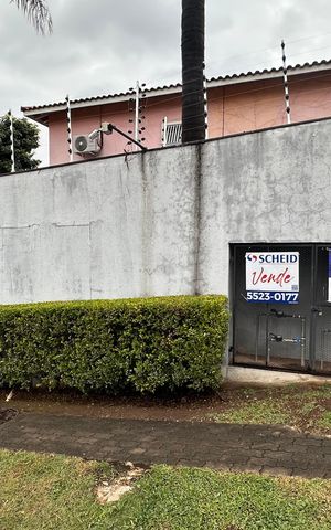 Casa à venda com 220m², 4 quartos e 2 vagas