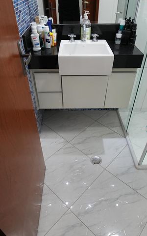 Casa à venda com 250m², 3 quartos e 4 vagasBanheiro da Suíte 1