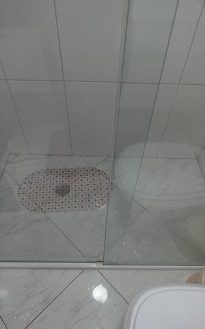 Casa à venda com 250m², 3 quartos e 4 vagasBanheiro da Suíte 2