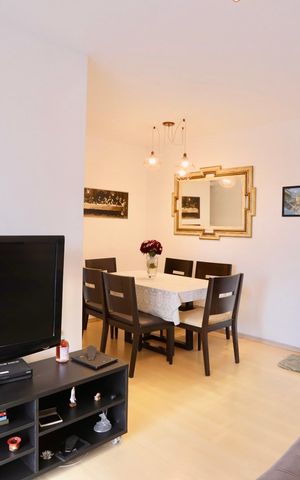 Apartamento à venda com 75m², 3 quartos e 2 vagas Apartamento à venda com 75m², 3 quartos e 2 vagasSala