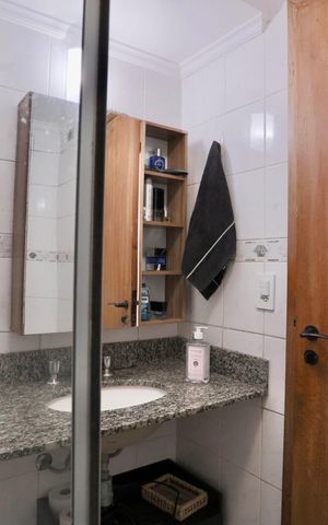 Apartamento à venda com 75m², 3 quartos e 2 vagas Apartamento à venda com 75m², 3 quartos e 2 vagasBanheiro