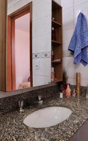 Apartamento à venda com 75m², 3 quartos e 2 vagas Apartamento à venda com 75m², 3 quartos e 2 vagasBanheiro do Quarto 1