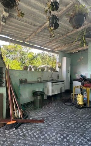 Casa à venda com 176m², 4 quartos e 2 vagas