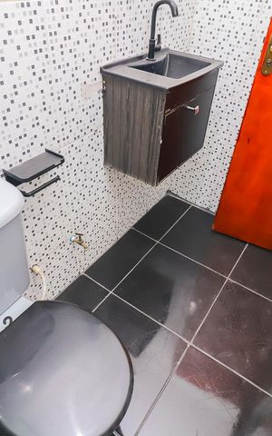 Casa à venda com 100m², 3 quartos e sem vagaBanheiro da Suíte