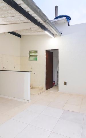 Casa à venda com 100m², 3 quartos e sem vagaQuintal