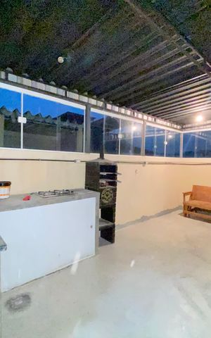 Casa à venda com 200m², 3 quartos e sem vaga