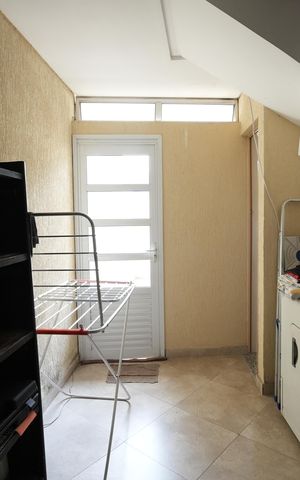 Casa à venda com 166m², 3 quartos e 2 vagasÁrea de Serviço