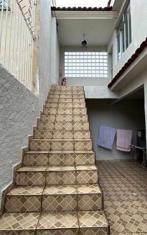 Apartamento à venda com 40m², 1 quarto e sem vagaEscada