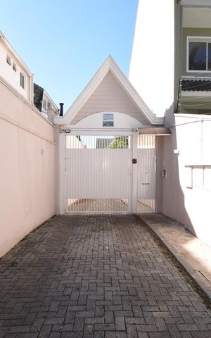 Casa de condomínio à venda com 180m², 3 quartos e sem vagaFachada