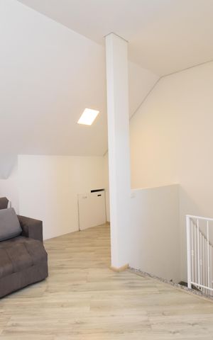 Casa de condomínio à venda com 180m², 3 quartos e sem vagaÁtico