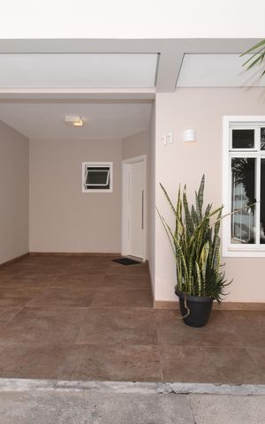 Casa de condomínio à venda com 180m², 3 quartos e sem vagaGaragem
