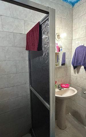 Casa para alugar com 80m², 2 quartos e sem vagaBanheiro